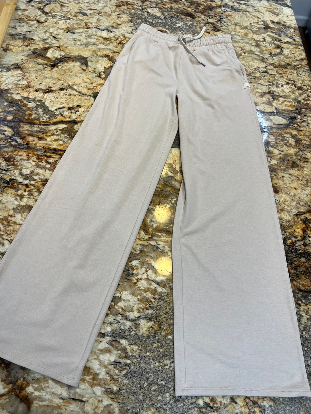 Vuori Halo Essential Wideleg Pant Size XS